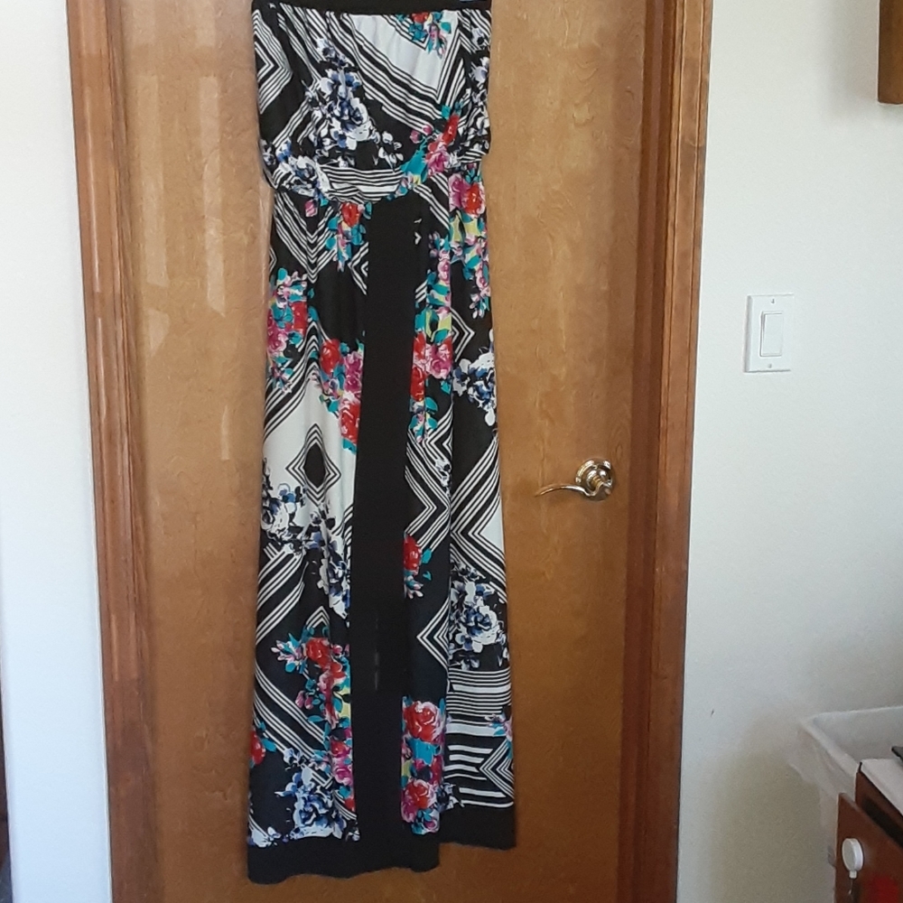 MAXI SUMMER DRESS